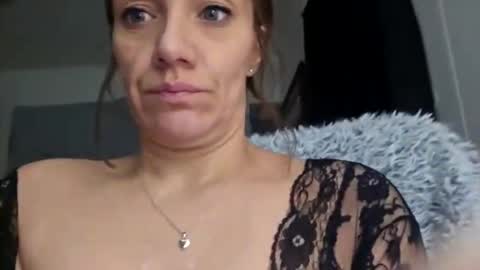 angelvanderpool71 online show from December 2, 11:52 am