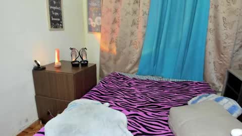 angelwhitte online show from June 6, 7:36 am