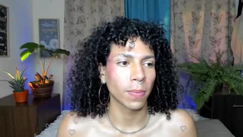 angelwhitte online show from February 3, 2:53 am