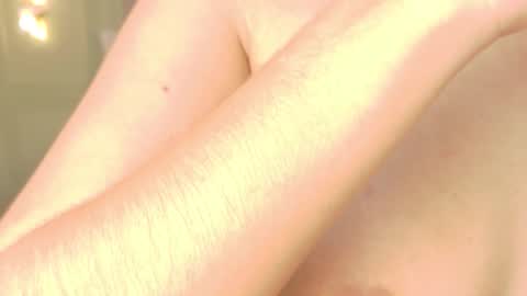 angely_perry online show from March 6, 6:12 am