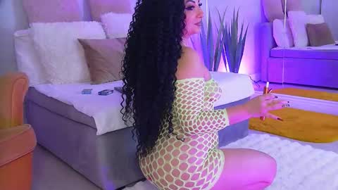 anissia teaser online show from November 1, 5:06 am