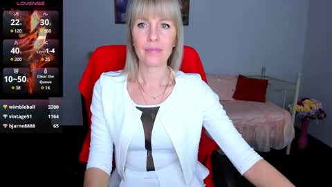Snapshot of anita_tayson chatting on March 4, 10:13 am Anita online show from March 4, 10:13 am