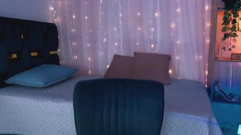 anitaglow online show from October 15, 11:05 pm