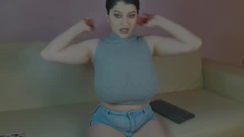 Anitta online show from April 12, 4:22 pm