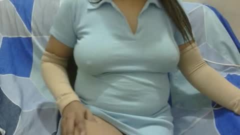 Snapshot of anjali_dogra786 chatting on October 3, 8:11 am anjali_dogra786 online show from October 3, 8:11 am