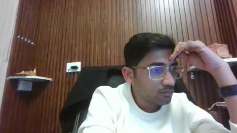 Slave looking for Mistress online show from February 3, 11:47 am