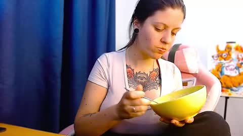 Ann online show from October 8, 6:25 pm