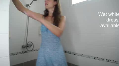 Snapshot of anna_shine_ chatting on February 9, 9:05 am Anna Shine online show from February 9, 9:05 am