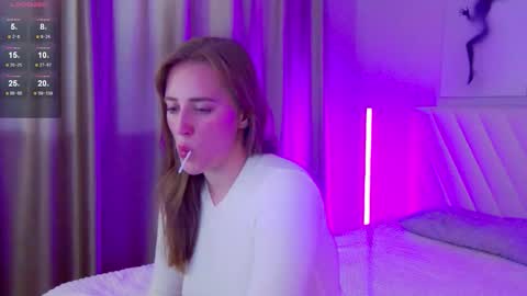 annagrees1 online show from September 20, 6:49 am