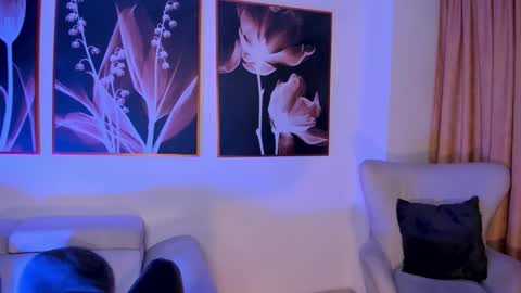 annahoffman_ online show from October 14, 1:03 pm