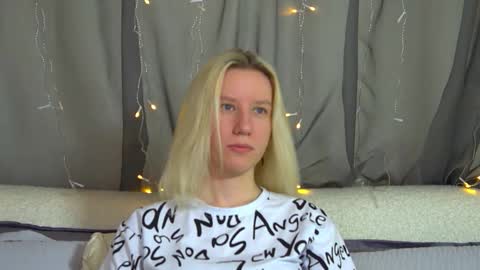 Anna online show from November 20, 10:58 am