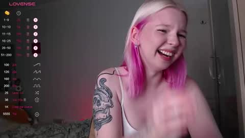 Snapshot of annamilky chatting on October 23, 7:59 pm annamilky online show from October 23, 7:59 pm