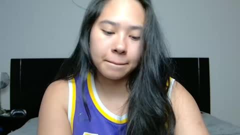 Anna online show from April 12, 11:31 pm