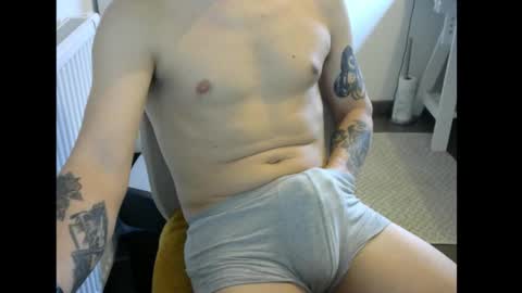 annecylake online show from February 15, 11:42 am