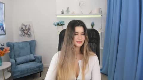 annetli online show from November 14, 4:03 am