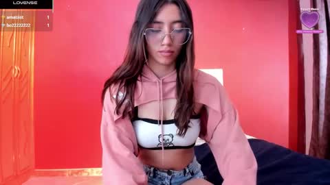 Annie online show from March 3, 7:32 pm