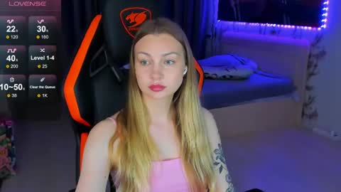 Annie online show from July 9, 11:31 pm
