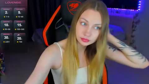 Annie online show from June 14, 7:49 pm