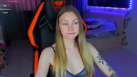 Annie online show from July 28, 12:01 pm