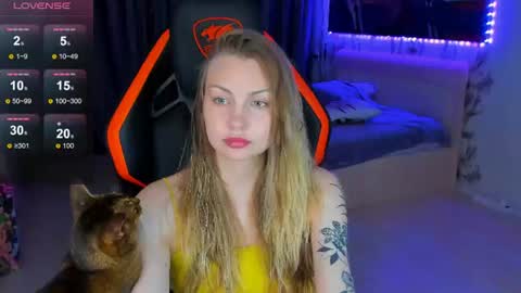 Annie online show from July 8, 8:56 pm