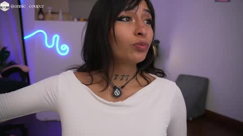 Annie online show from April 2, 7:21 pm