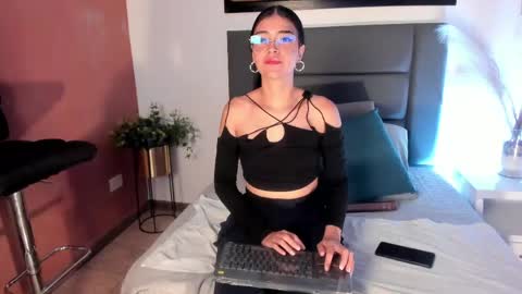Annie Bluee online show from May 5, 12:11 pm