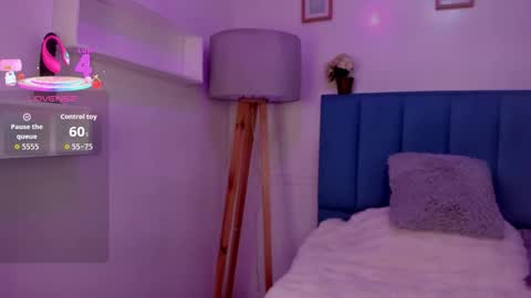 Annie Evans  online show from December 16, 3:51 pm