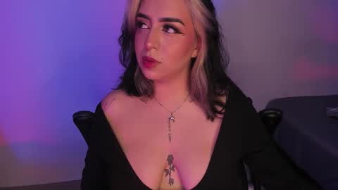 Annika online show from November 22, 4:55 am