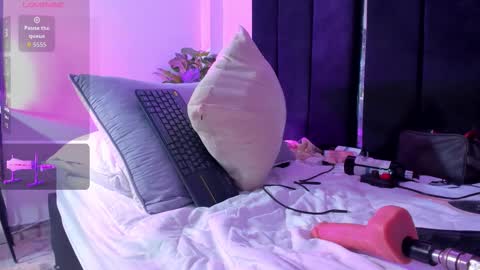 Annita online show from November 8, 7:39 pm