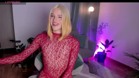 Anntonia Woods  online show from April 14, 12:47 am