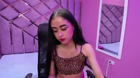 Snapshot of anny_swet chatting on October 14, 2:20 pm Anny online show from October 14, 2:20 pm