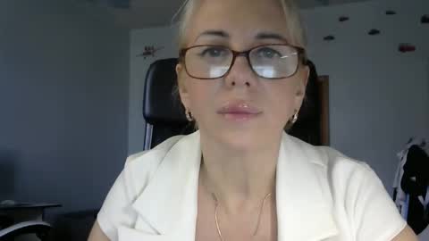 anny_wild1 online show from April 24, 4:09 pm