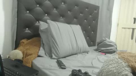 annychat28 online show from November 17, 3:25 pm