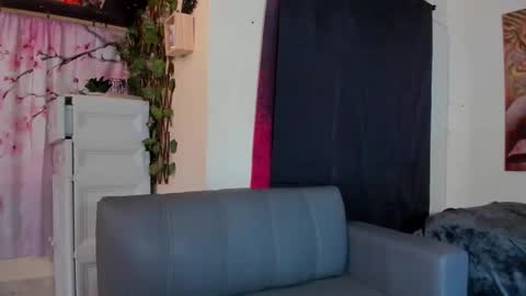 Annyluna online show from May 5, 5:19 pm