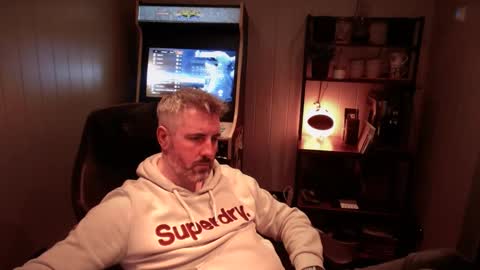 anonymousblokeuk online show from March 4, 8:49 pm