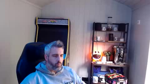 anonymousblokeuk online show from October 21, 12:32 pm