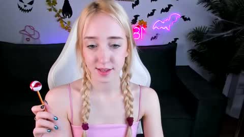 Anora online show from November 4, 8:04 am