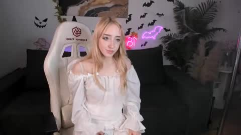 Anora online show from October 31, 2:06 pm