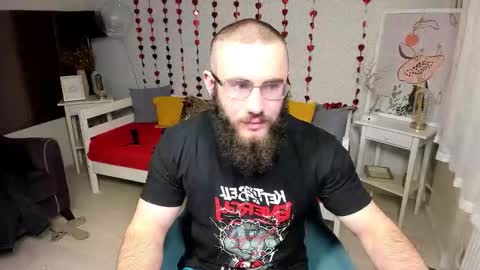 Ant online show from February 11, 3:05 pm