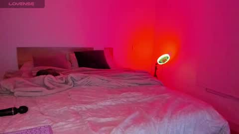 Anthonela online show from April 15, 3:43 am