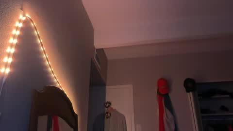 anthonymario86 online show from July 11, 7:13 am