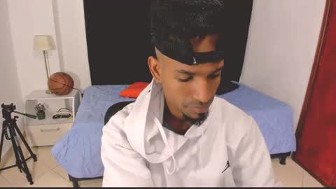 Snapshot of anthoy_wayans chatting on October 11, 12:37 am online show from October 11, 12:37 am