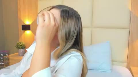 A N T O N E L L A  online show from October 29, 12:51 pm