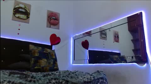 antonella online show from December 15, 8:05 pm