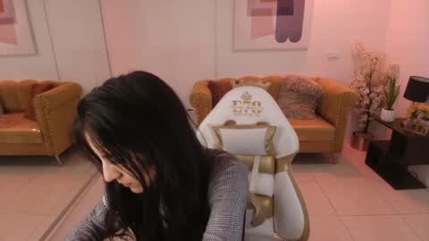 Antonella.  online show from May 11, 12:56 pm