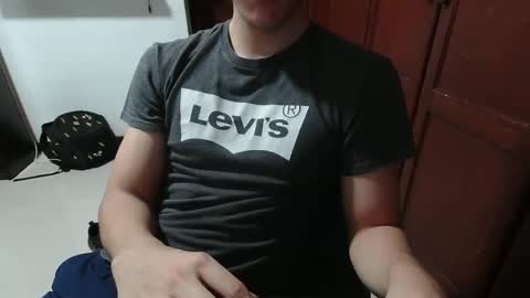Snapshot of antonio_ricci chatting on October 28, 2:34 am antonio_ricci online show from October 28, 2:34 am