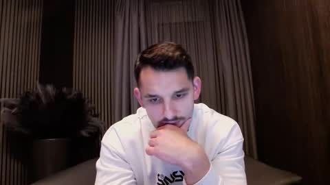 HI My name is Antonio online show from February 6, 8:00 pm