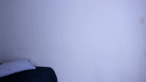 antony_d_ossa online show from June 5, 8:14 pm