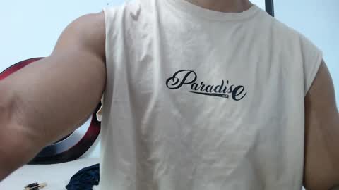 Instagram miguelangel1802  online show from April 1, 6:47 am