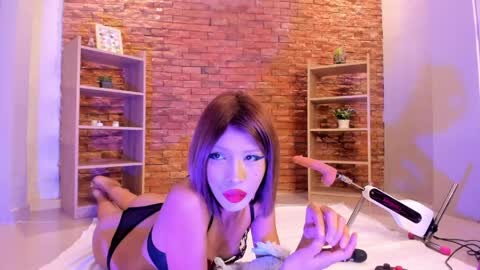 Anya  online show from June 9, 10:20 pm